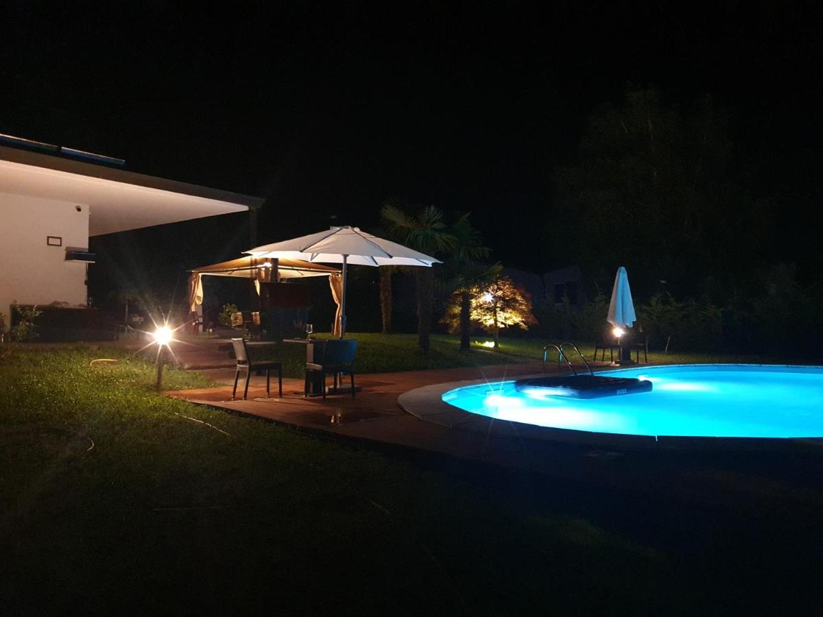Villa Mariel Lago Maggiore Gravellona Toce Buitenkant foto